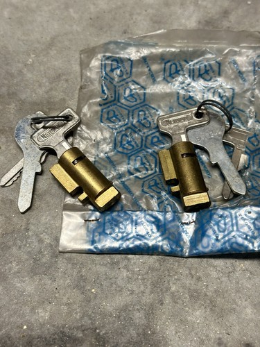 OEM Genuine Piaggio Vespa Lock Cylinder With Keys Neiman Made in Germany - Picture 5 of 5