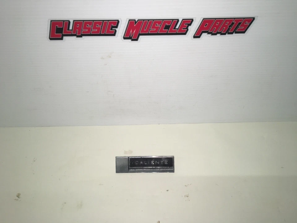 65 Ford Falcon Caliente Interior Door Panel Emblem - Изображение 3 из 3