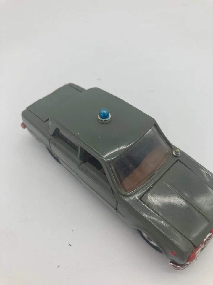  Politoys-M 531 Alfa Roméo Giulia police très bon état  - Photo 2/4