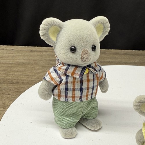 Sylvanian Families Calico Critters Outback Grey Koala Fam Mom Dad Baby & Sister - Picture 2 of 8