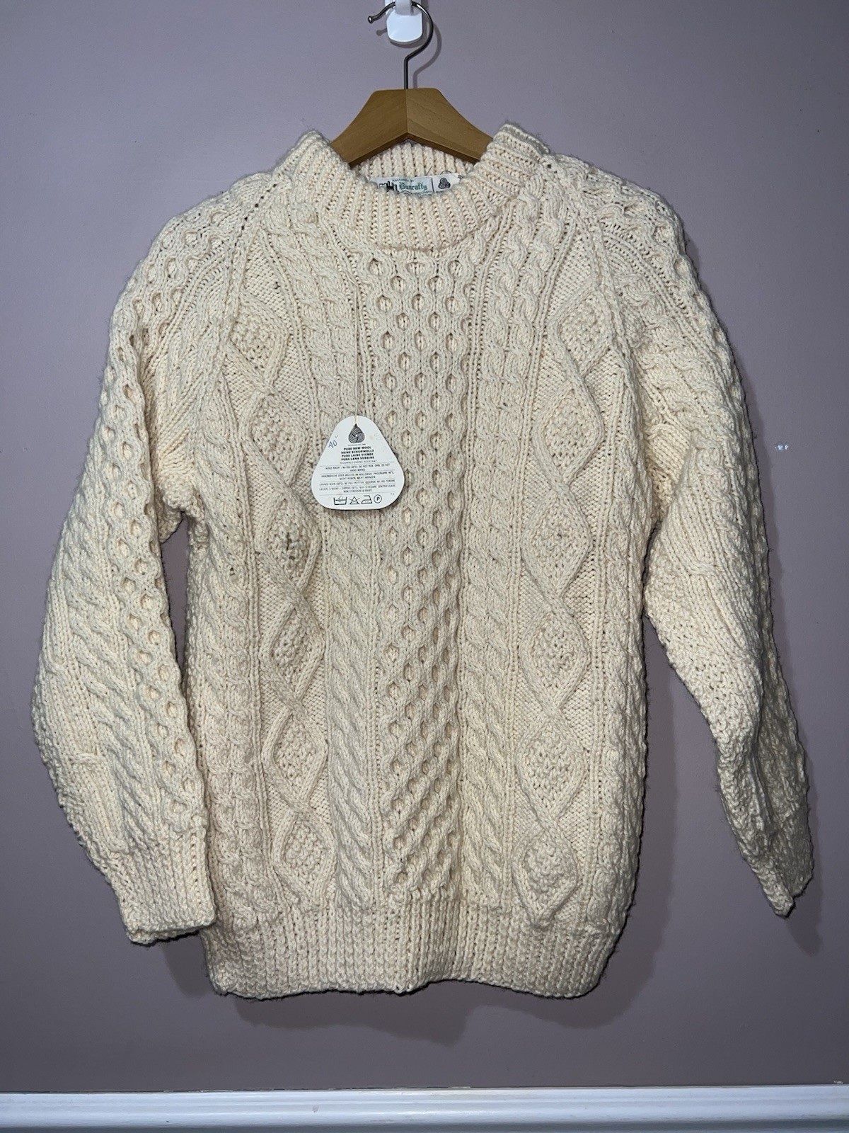VINTAGE DEADSTOCK BUNRATTY IRISH PURE WOOL CABLE KNIT SWEATER