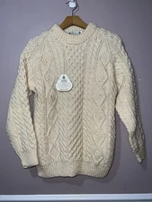 VINTAGE DEADSTOCK BUNRATTY IRISH PURE WOOL CABLE KNIT SWEATER
