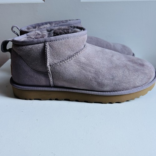 UGG Lavendar Purple CLASSIC ULTRA MINI SHEEPSKIN BOOTS, US 11 - Bild 8 von 9