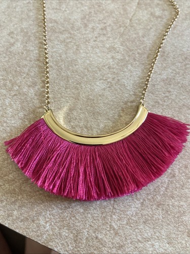 Stella & Dot Eden Fringe Hot Pink Gold Tone Necklace Fun and Funky - Picture 4 of 4