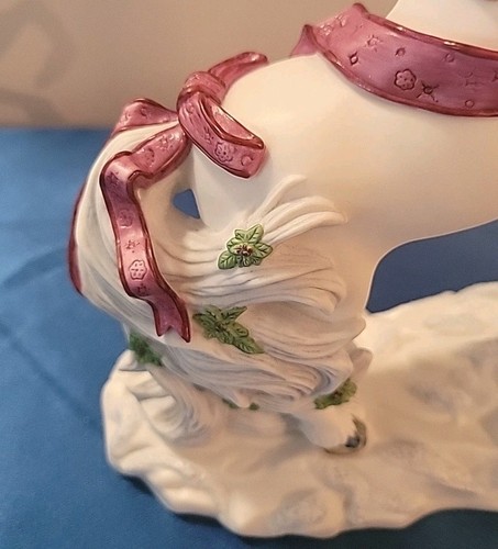 Vintage/Rare Princeton Gallery "Yuletide Glory" Porcelain Figurine - Picture 3 of 13