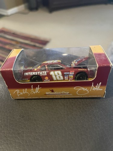 NASCAR 1/64 BOBBY LABONTE #18 INTERSTATE JOE GIBBS HALL OF FAME 1996 - Picture 2 of 4