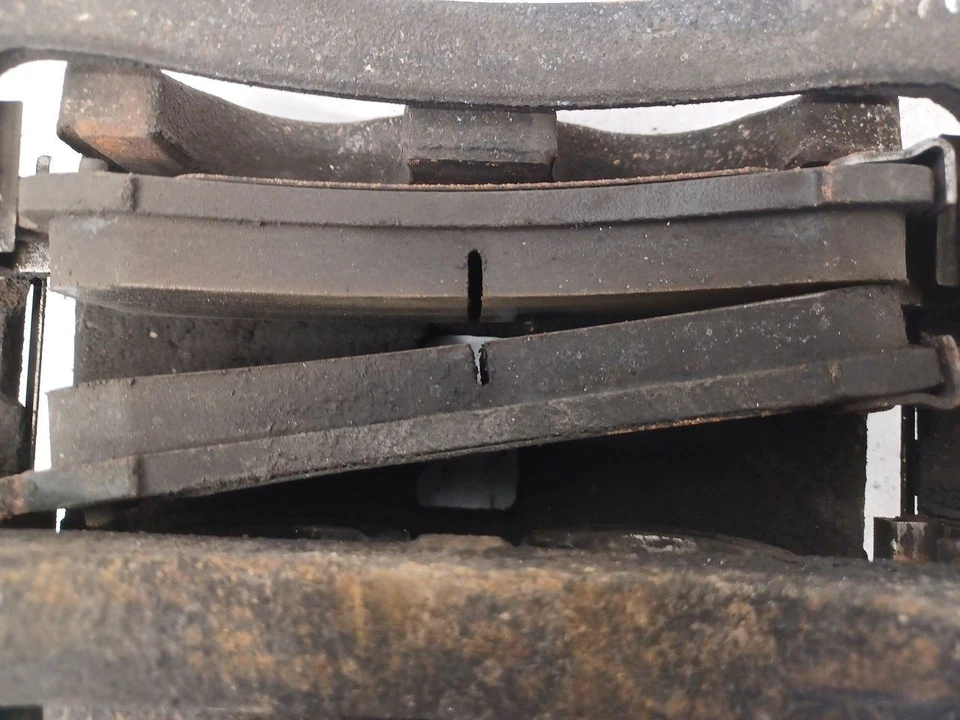 Pinza trasera izquierda conductor 84755503 compatible con 18-20 Savana 2500 3087459 Foto 3 de 4