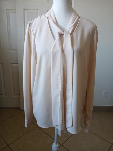 Forever 21 Womens Ivory Long Sleeve Button Down Bow Tie Lace Blouse Large Preppy - Picture 2 of 16