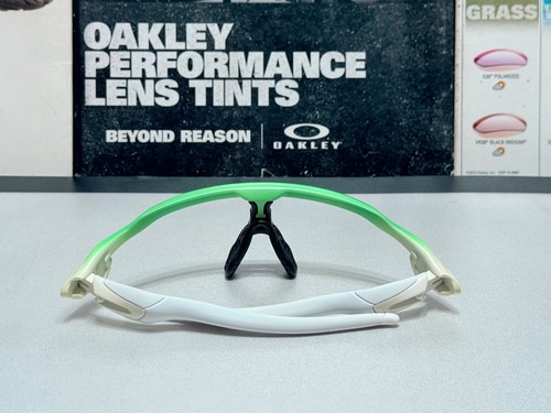 Oakley Radar EV Path GREEN FADE mit polierten schwarzen Oakley Icons SKU# 9208-41 - Bild 6 von 17