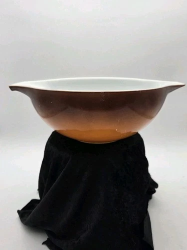 Pyrex 444 Old Orchard Brown Ombre Cinderella Mixing Bowl - 4 Quart- Decent Cond
