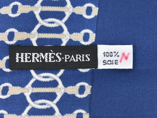 HERMES 100% Silk Scarf Navy - Picture 15 of 15