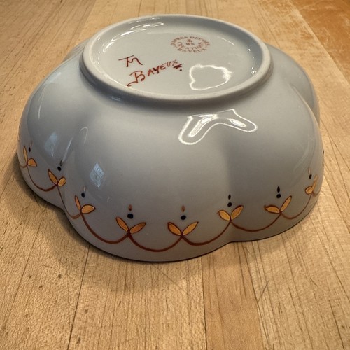 D’Apres Decors BX Creations Bayeux Porcelain Decorated Bowl 6-6.5” Diam, 2” High - Picture 4 of 5