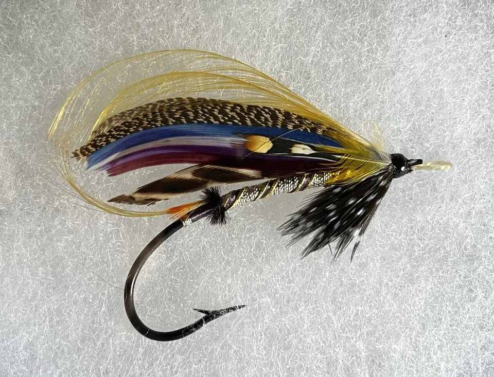 Mosca de salmón atada a mano Jock Scott en vitrina Foto 2 de 2