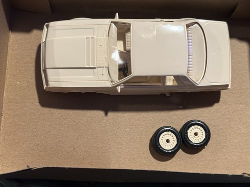 Monogram Snap Tite MUSTANG COUPE (1980 1027) 1/32 Model Kit With Box - Picture 8 of 11
