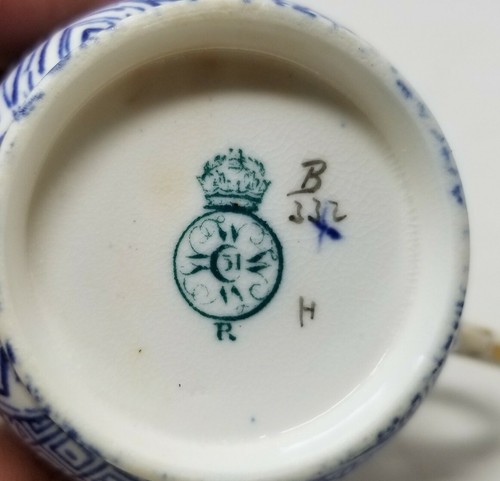Royal Worcester B332 Japanese Aesthetic Demitasse Cup & Saucer c. 1880 - Picture 7 of 9