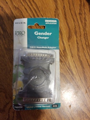 Belkin 25-Pin DB25 Male to Male M/M Gender Changer Adapter  - Picture 1 of 2