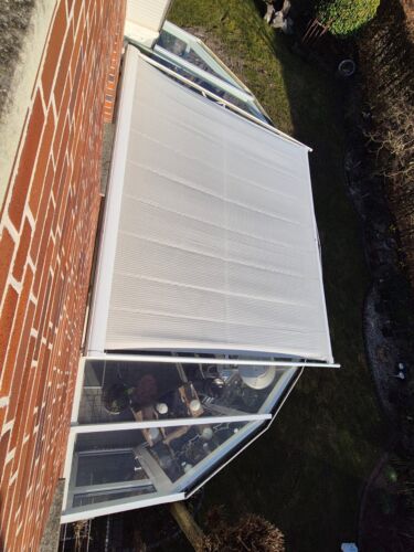 Terrassenüberdachung (8,21 m x 4,28 m) inkl. Wintergartenmarkise u. Seitenteilen - Bild 6 von 8