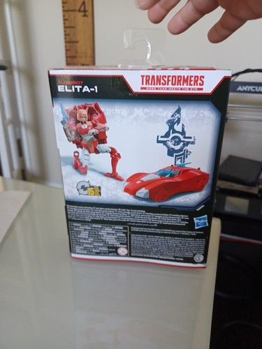 Transformers netflix Elita - 1 new in box - Picture 3 of 6