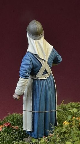 D-Day Miniature DD-35133 1/35 Belgian Nurse 1940 - Picture 4 of 4