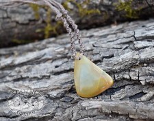 GUATEMALAN CHAMPAGNE ORANGE JADEITE JADE FREE FORM NECKLACE MACRAME GUATEMALA