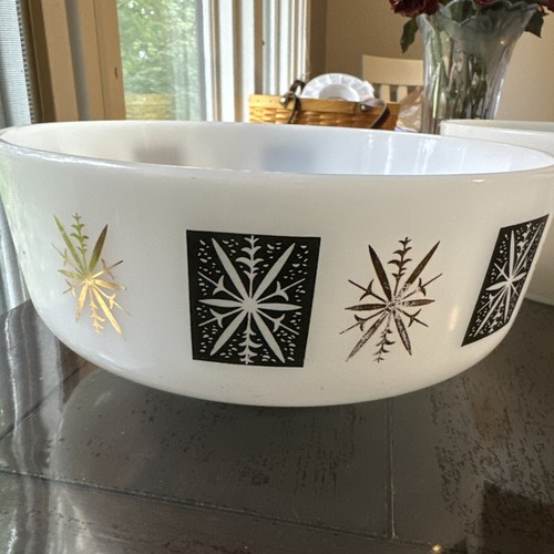 Lot 2 Federal Glass Company Atomic Starburst Black Gold White 2.5 & 3.5 Qt Bowls - Picture 8 of 13