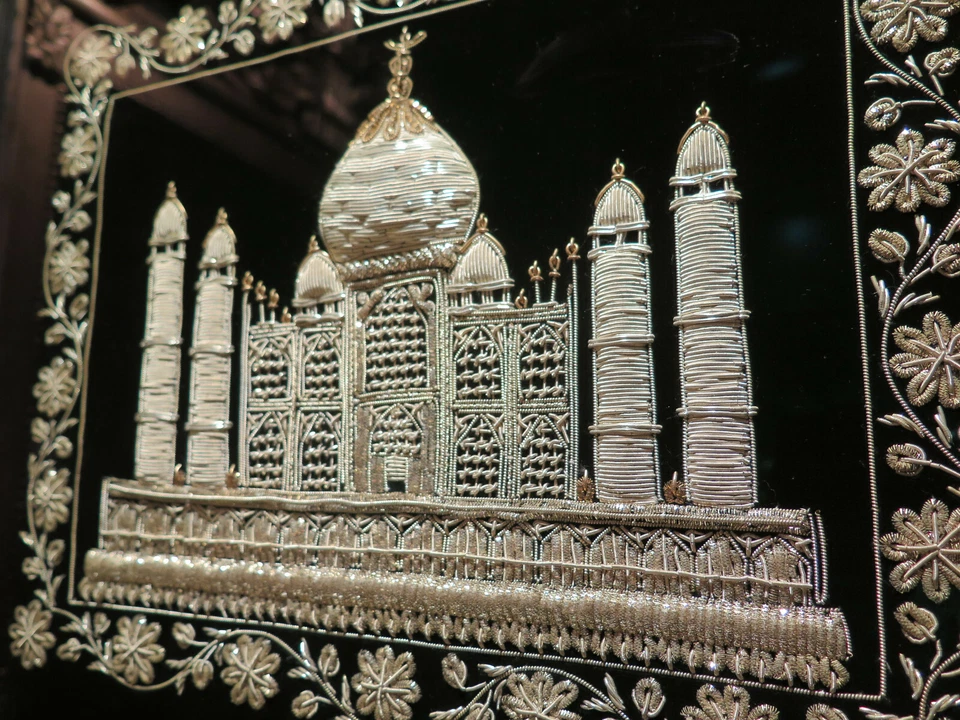 Textil ARTE Arquitectónico Taj Mahal Bordado Metálico Dorado Zardozi Sombra Marco Foto 4 de 4