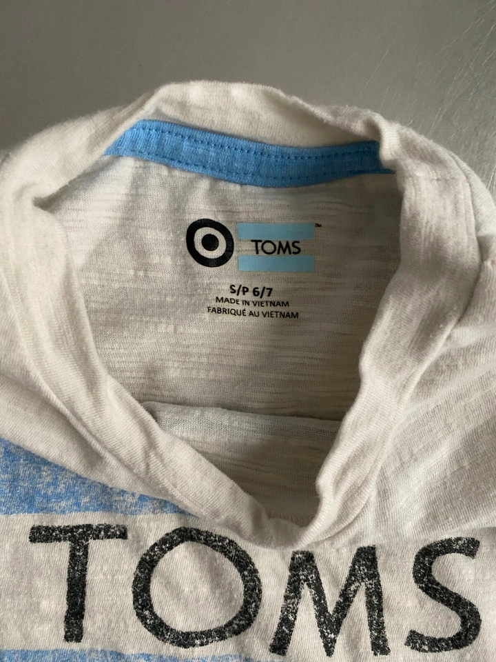 Camiseta TOMS x Target Juvenil - 6/7 (Juventud) Foto 2 de 4