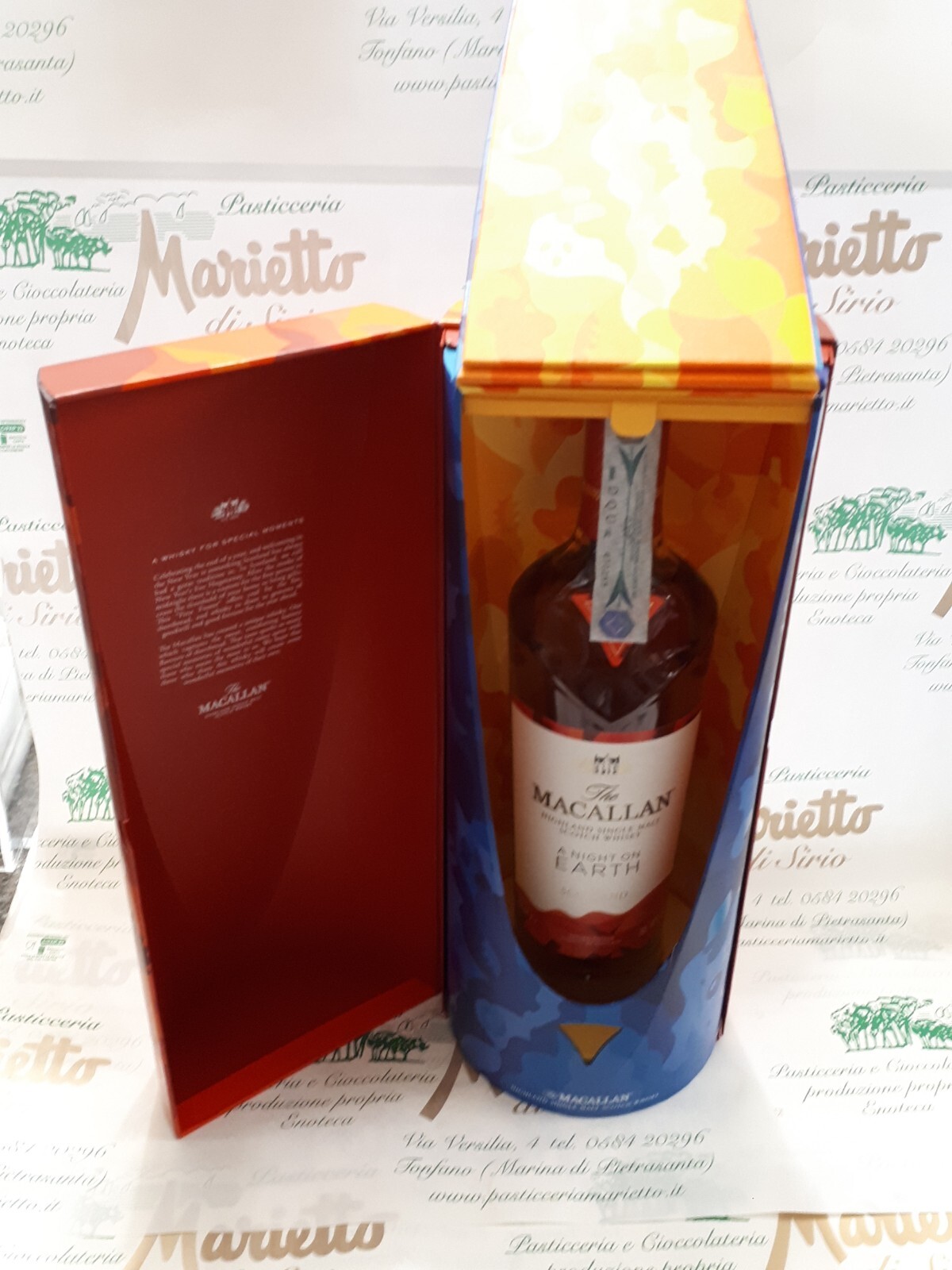 Scotch Whisky Macallan A Night On Earth Coll. Erica Dorn con BOX cl. 70 43%vol. - Foto 3 di 5