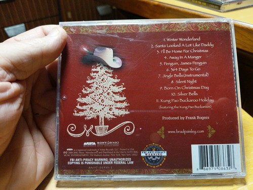 Brad Paisley - Christmas CD, 2006 11 Tracks - Picture 2 of 5
