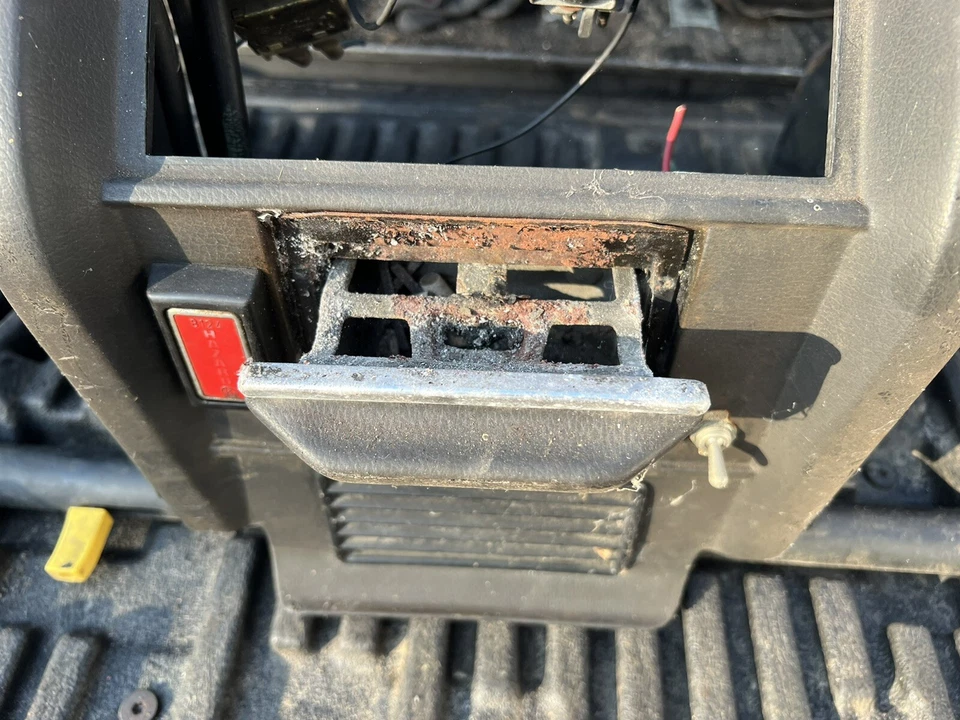 Mercedes Benz 300D 1975 consola de tablero central w114 w115 bonito Foto 4 de 4