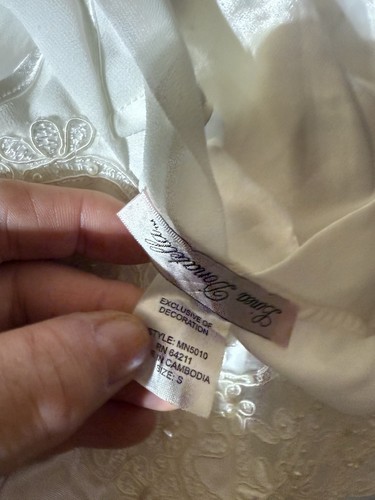 Linea Donatella White Satin & Pearl Bridal Peignoir Nightgown Robe S/Med NWT!!! - Picture 13 of 14