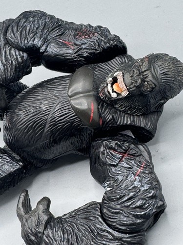 Juego de figuras de acción King Kong 2005 - Playmates - Kong Vs Juvenile V-Rex - Imagen 8 de 24