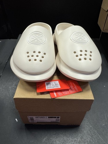 Li-Ning Way of Wade Slides Size 9 White NWB - Picture 5 of 6