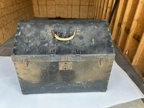 Vintage Excelsior Accordion W/ Case - Picture 14 of 16