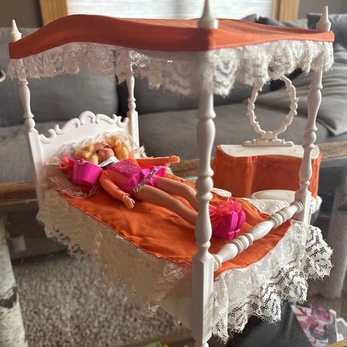 Vintage 1960s SKIPPER Bedroom Set Complete~Bed,,Vanity,Seat