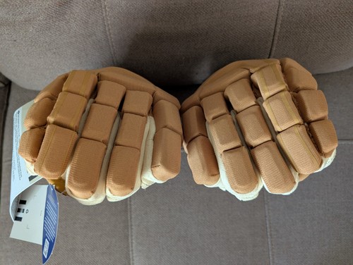 Sherwood Connor Bedard Chicago Blackhawks Winter klassische Handschuhe Team ausgestellt Pro - Bild 7 von 9