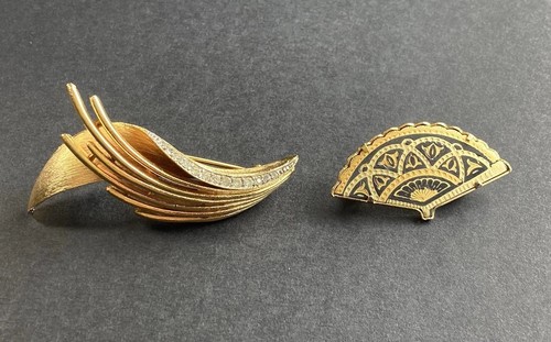 Lot Of Estate Brooches Gold Tone Monet West Germany Stones Filigree Vintage - Picture 8 of 20