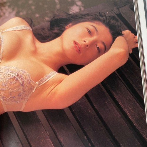 Nudes / Yumiko Itaya / Kohji Inomoto /Y / Japanese Photo Book / actress - Picture 15 of 17