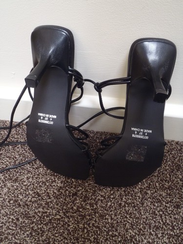 BNIB URBAN OUTFITTERS Strappy Black Leg Tie Lace Up Mid Heel Sandals 4 - Picture 4 of 6