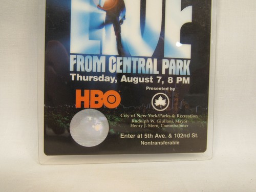 E8 Vintage Original 1997 Garth Brooks Live From Central Park NYC ID Pass Hologra - Picture 2 of 2