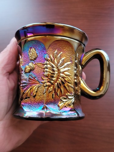 Very Pretty Purple Northwood Carnival Glass Dandelion Pattern Mug - Picture 12 of 18