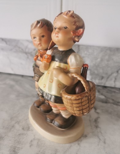 Vintage Goebel Hummel Figurine - Too Market - Brother & Sister - (49/0) - Picture 2 of 9