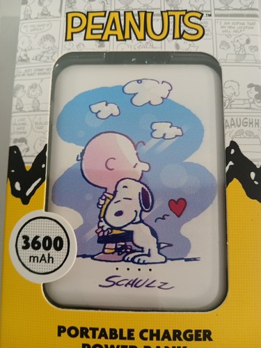 Peanuts Charlie Brown & Snoopy Portable Charger Power Bank -  3600 mAH - NIB - Picture 3 of 3
