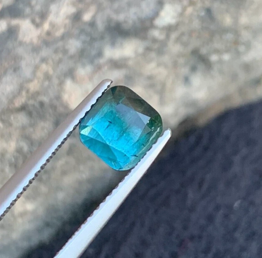 2.25 Carats Bi-color Tourmaline from Afghanistan, Cushion Cut - Image 2 of 4