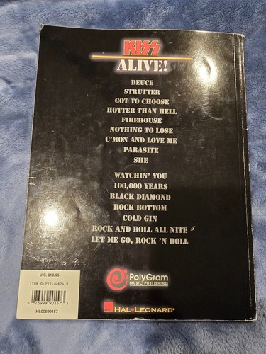 Hal Leonard Kiss Alive! Guitar Tab Songbook Copyright 1974 - Picture 2 of 3