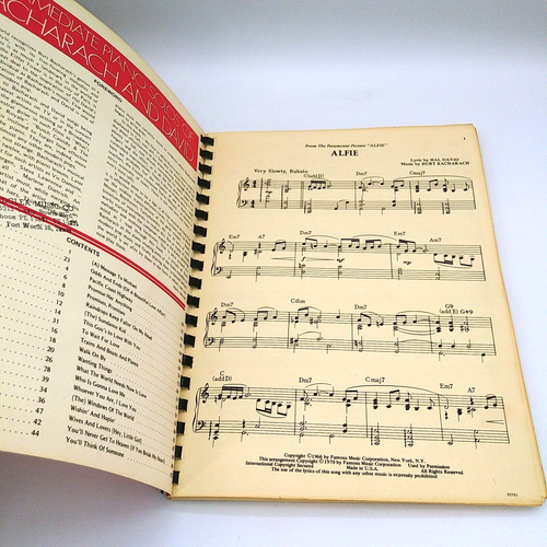 Libro de partituras vintage de los años 70 "Solos de piano intermedio de Bacharach y David" - Imagen 4 de 7
