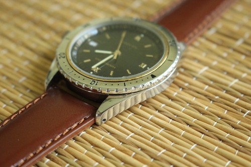 MINT VINTAGE HAMILTON 9744A SUB 660 STAINLESS GOLD BLACK DATE DIAL WATCH BOX SET - Picture 15 of 17