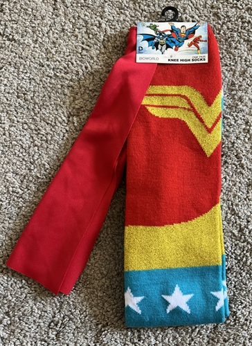 NWT/NEW Bioworld DC Comics Wonder Woman Knee High Socks w/Cape Stars Superheros