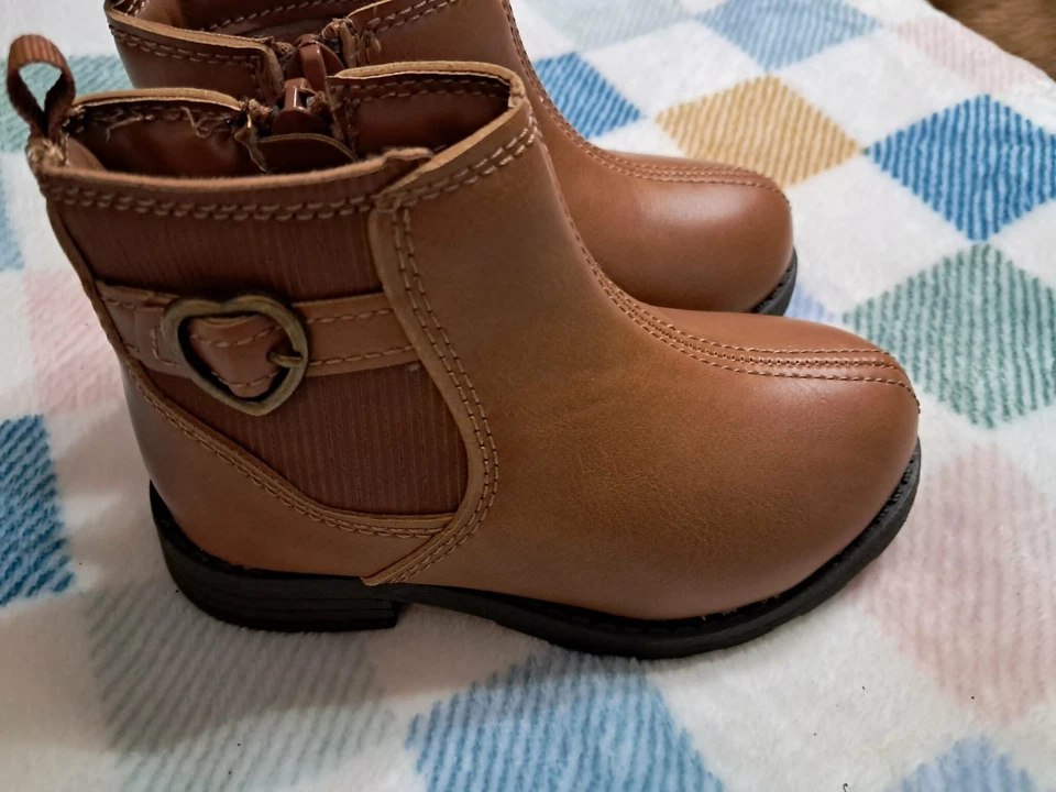 Botas Carter Infantil Niña Talla 7 (Crebilla Lateral/Marrón) Foto 3 de 4