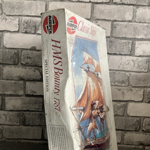 Airfix HMS Bounty 1/87th Scale Brand New Still Shrink Wrapped - Picture 3 of 7